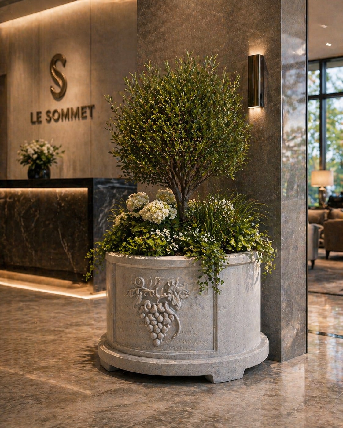 Custom Creation - Le Sommet Round Planter (Vines)